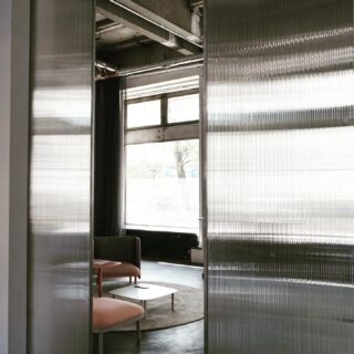 Office space
.
.
.
.
#officedesign #whereiwork #berlincoworking #coworkingspace #bürogemeinschaft #konzulatstudios